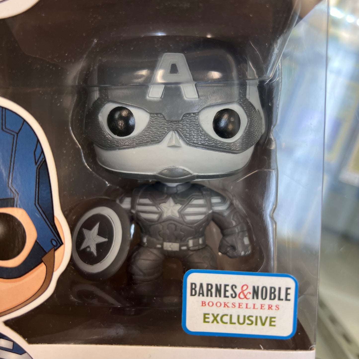 Funko Pop! Marvel - Captain America Winter Soldier - Captain America - Barnes & Nobles Exclusive - #41