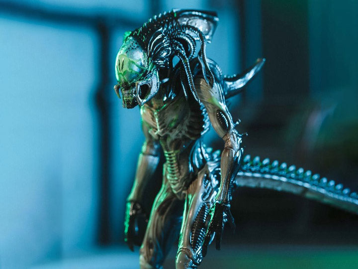 HIYA TOYS - Alien vs. Predator: Requiem Predalien (Battle Damaged) 1:18 Scale PX Previews Exclusive Figure