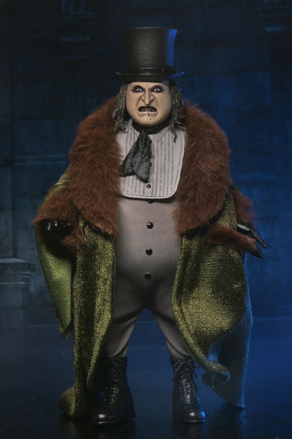 NECA Batman Returns - The Penguin Clothed Action Figure