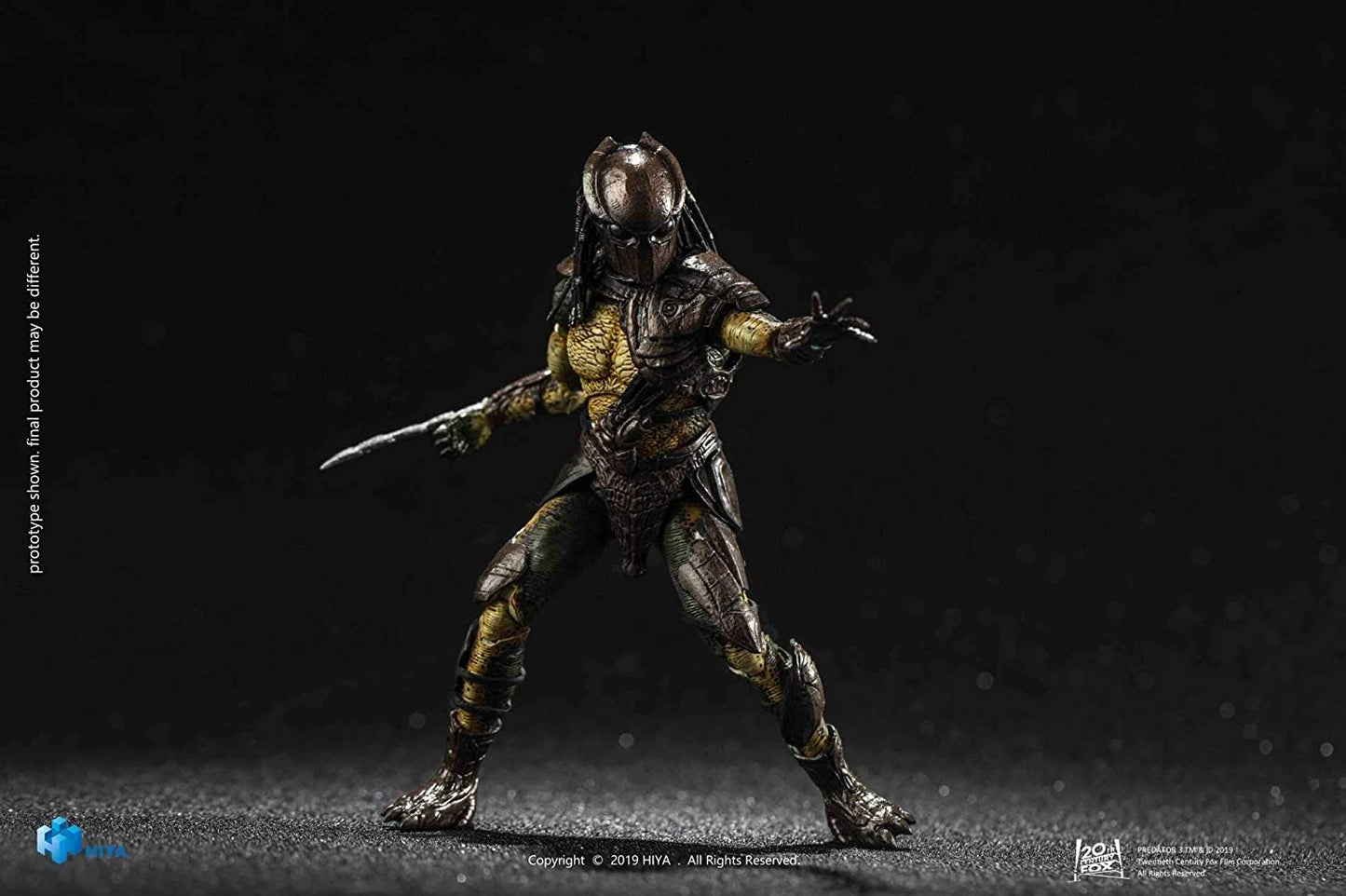 Predators: Falconer Predator 1: 18 Scale Action Figure