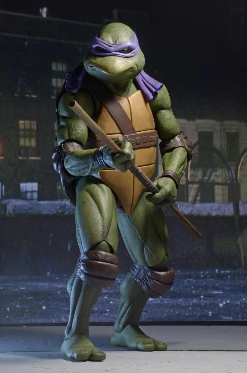 NECA - Teenage Mutant Ninja Turtles (1990 Movie) Donatello 1/4 Scale Figure