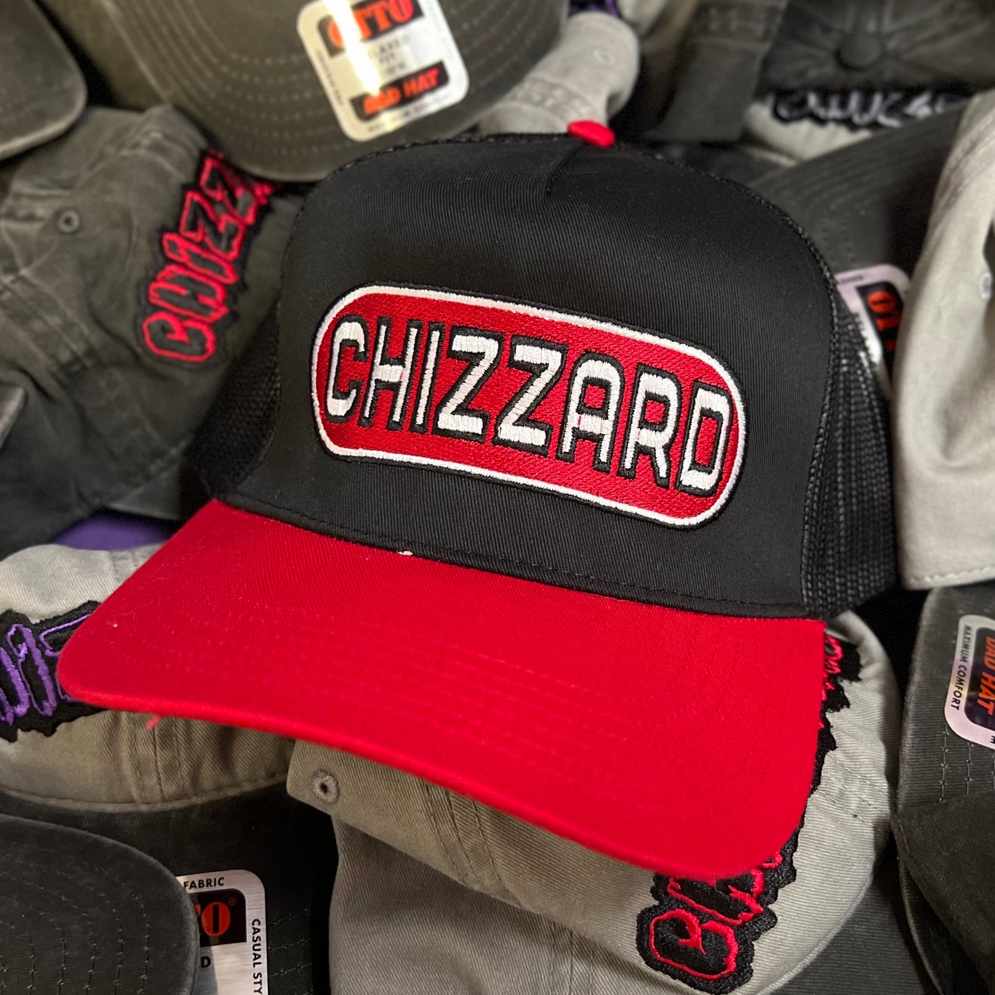 CHIZZARD BOX LOGO HAT (RED/BLACK)