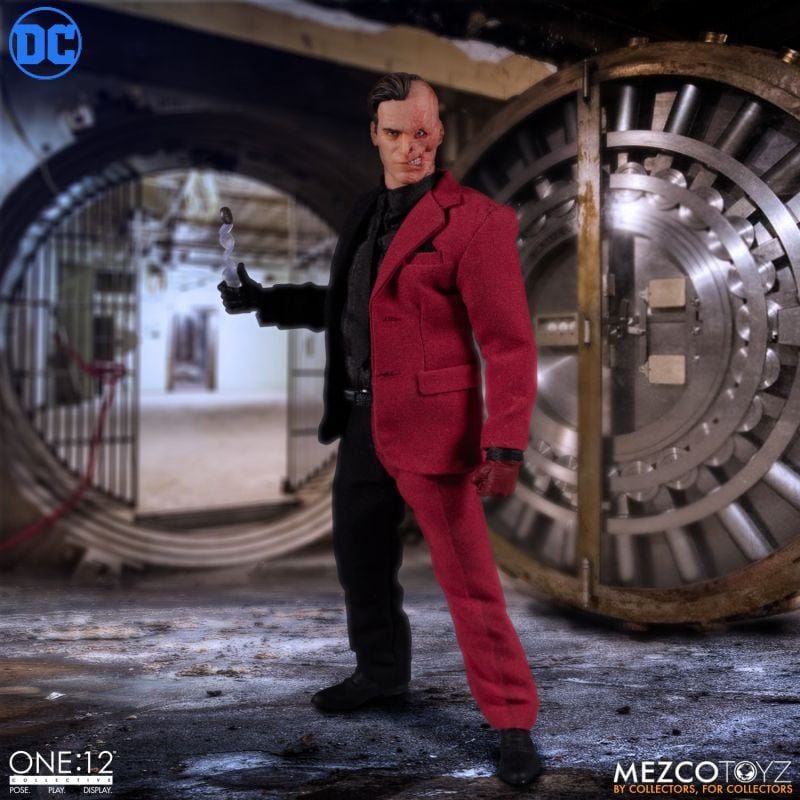 Mezco One:12 Collective - Two-Face