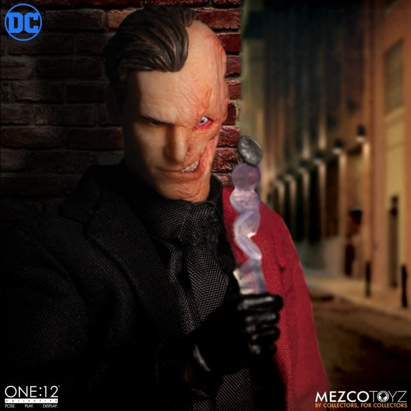 Mezco One:12 Collective - Two-Face
