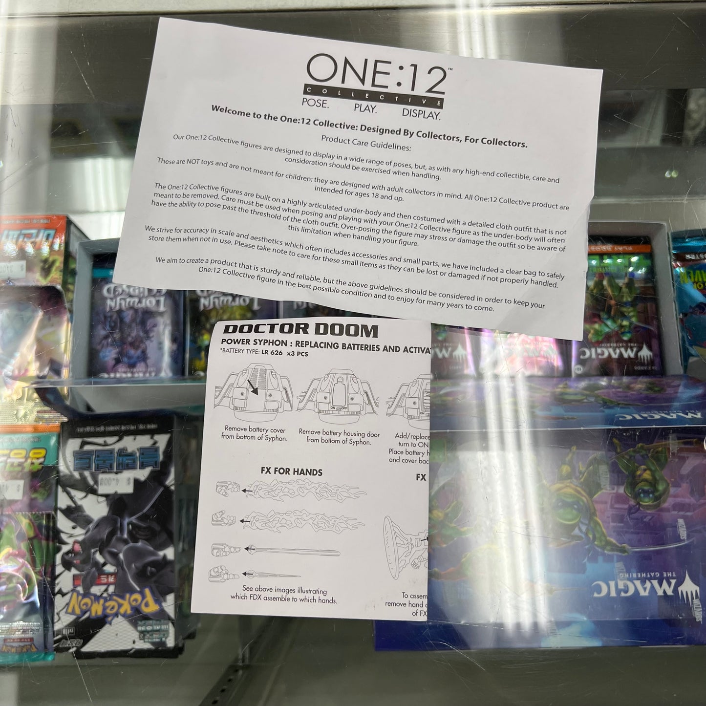 Mezco One:12 Collective - Doctor Doom (OPEN BOX)