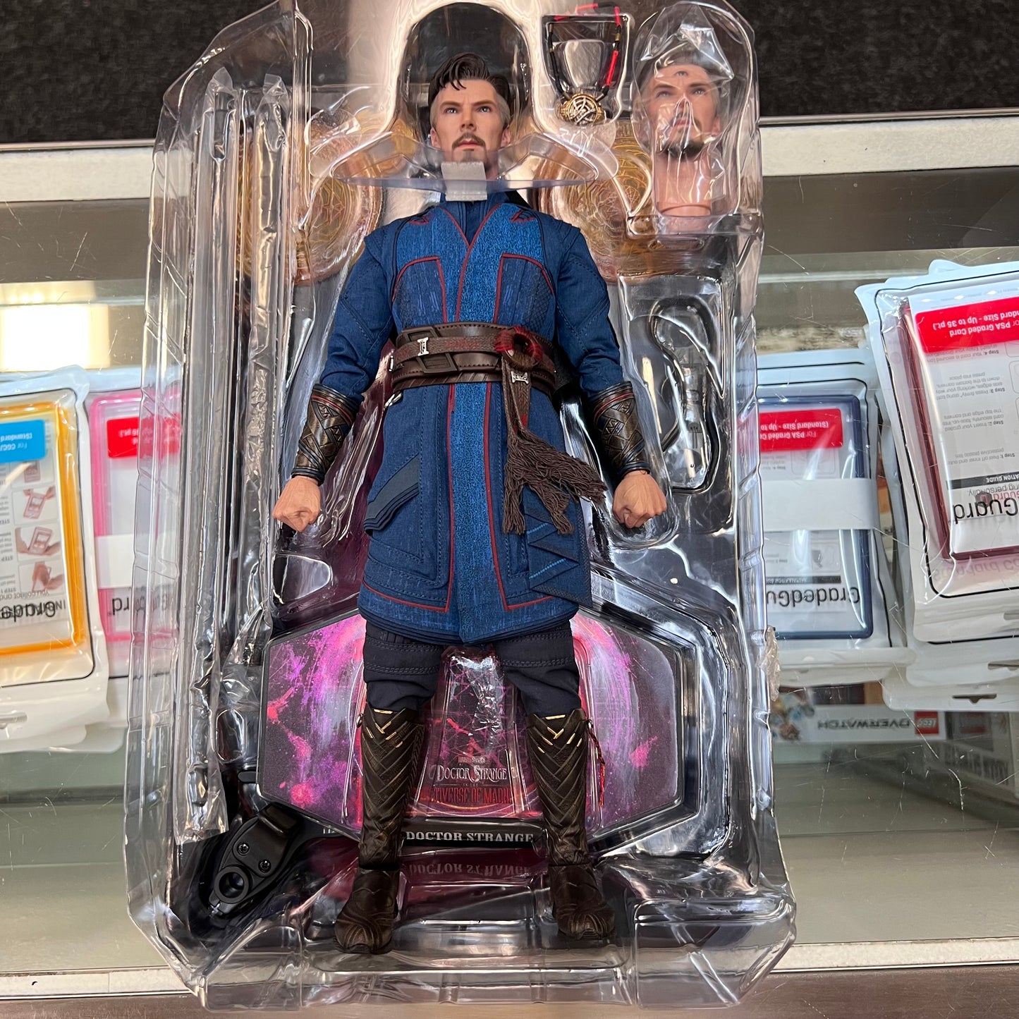 Hot Toys - Doctor Strange in the Multiverse of Madness - Doctor Strange 1/6th Scale Collectible Figure - MMS645 (OPEN BOX)