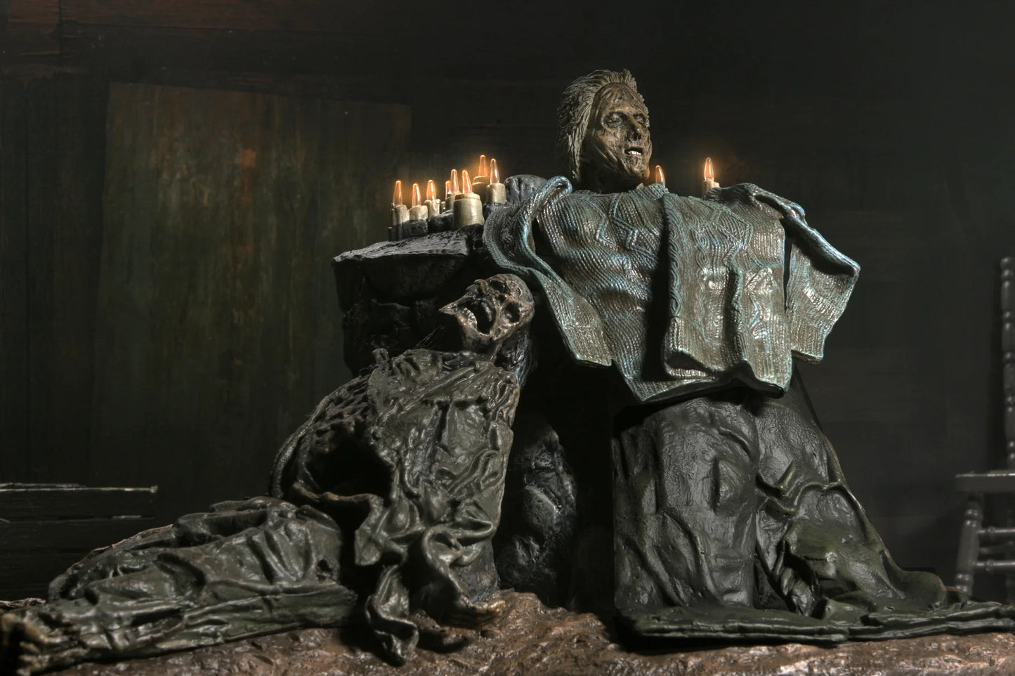 NECA - Friday the 13th: The Game - Pamela Shrine Diorama