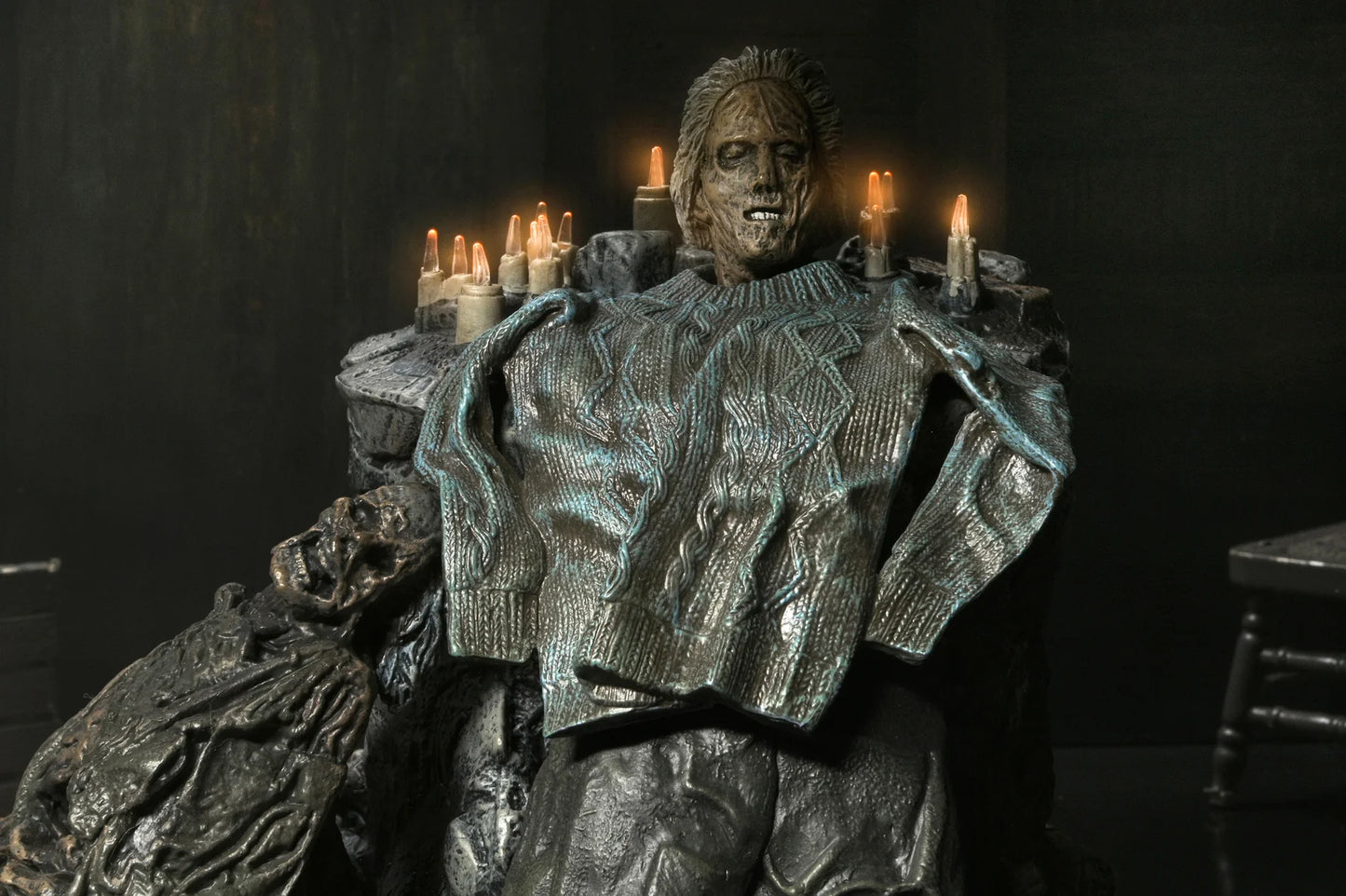 NECA - Friday the 13th: The Game - Pamela Shrine Diorama