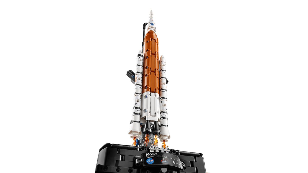 LEGO TECHNIC - NASA Artemis Space Launch System Rocket - 42221