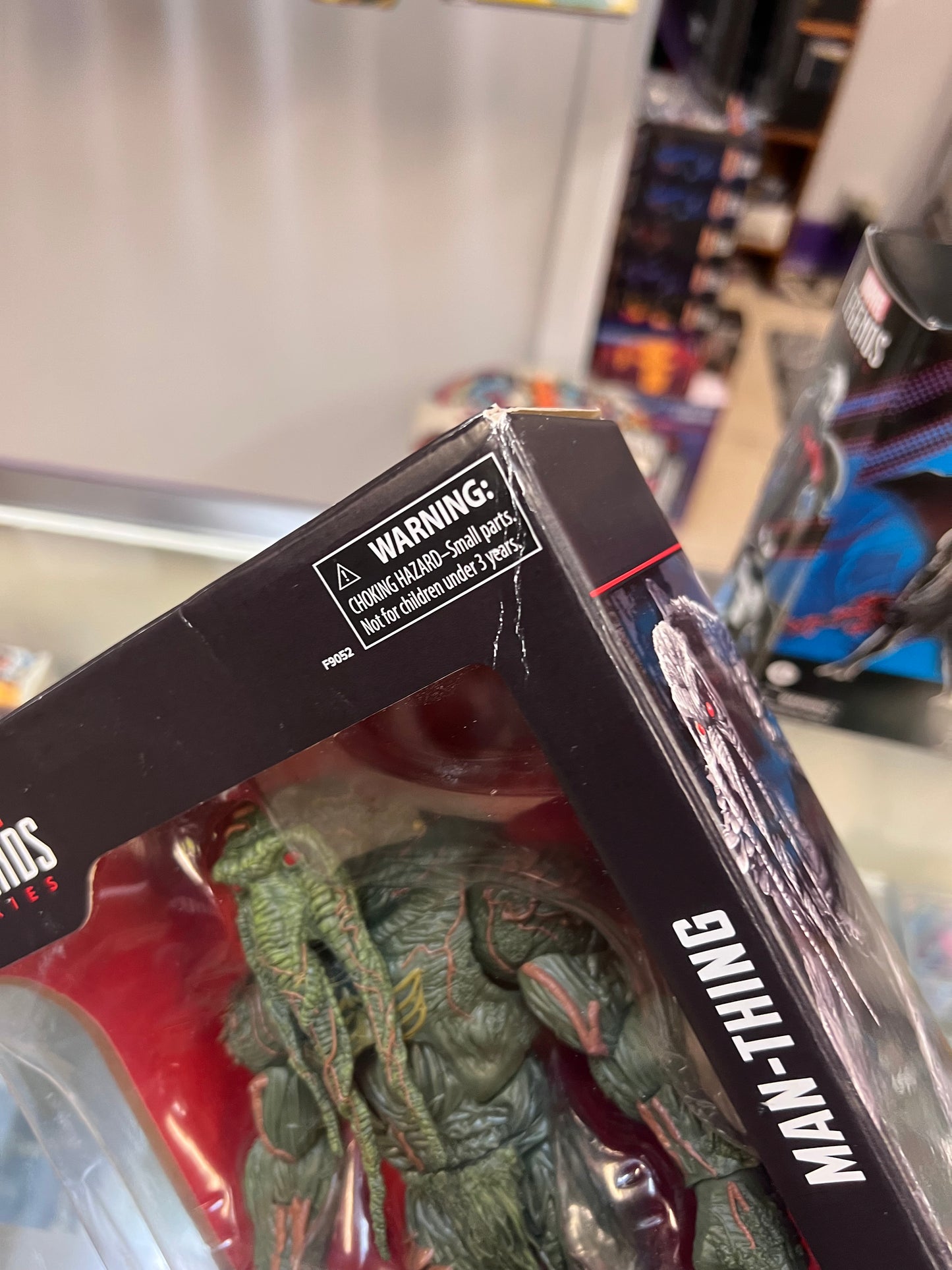 Marvel Legends - Man-Thing Deluxe Action Figure (Werewolf by Night)