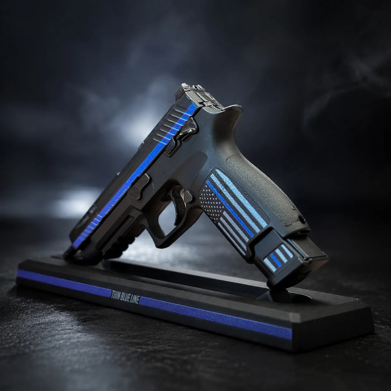 Miniature SIG SAUER M17 Die Cast Model Kit - (SIG SAUER M17 Model Thin Blue Line)