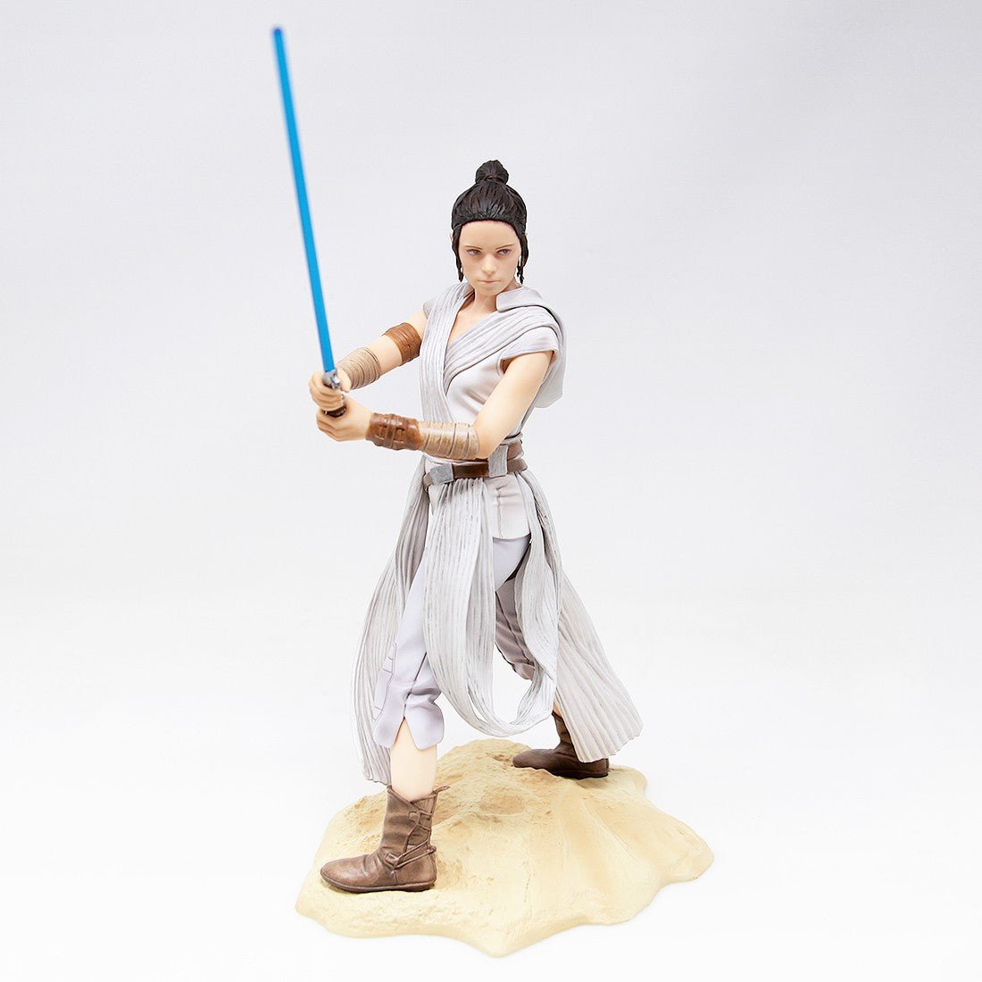 Star Wars - Rey - 1/7 Scale Pre-painted Model Kit - ARTFX - Kotobukiya