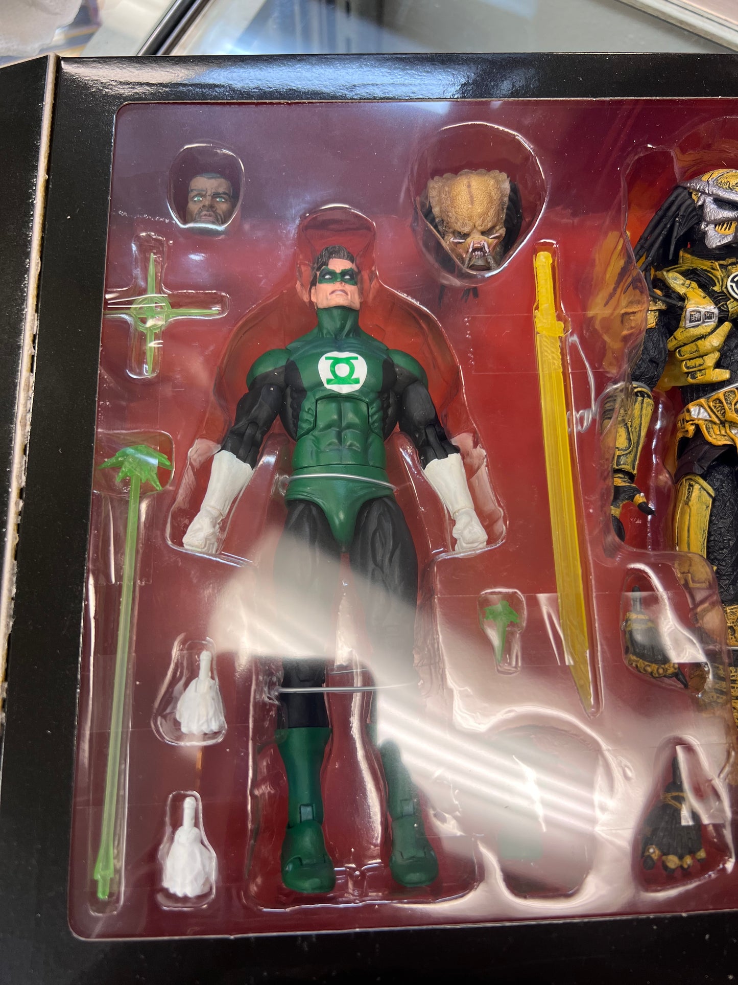 NECA - GREEN LANTERN VS PREDATOR - NYCC 2019 EXCLUSIVE