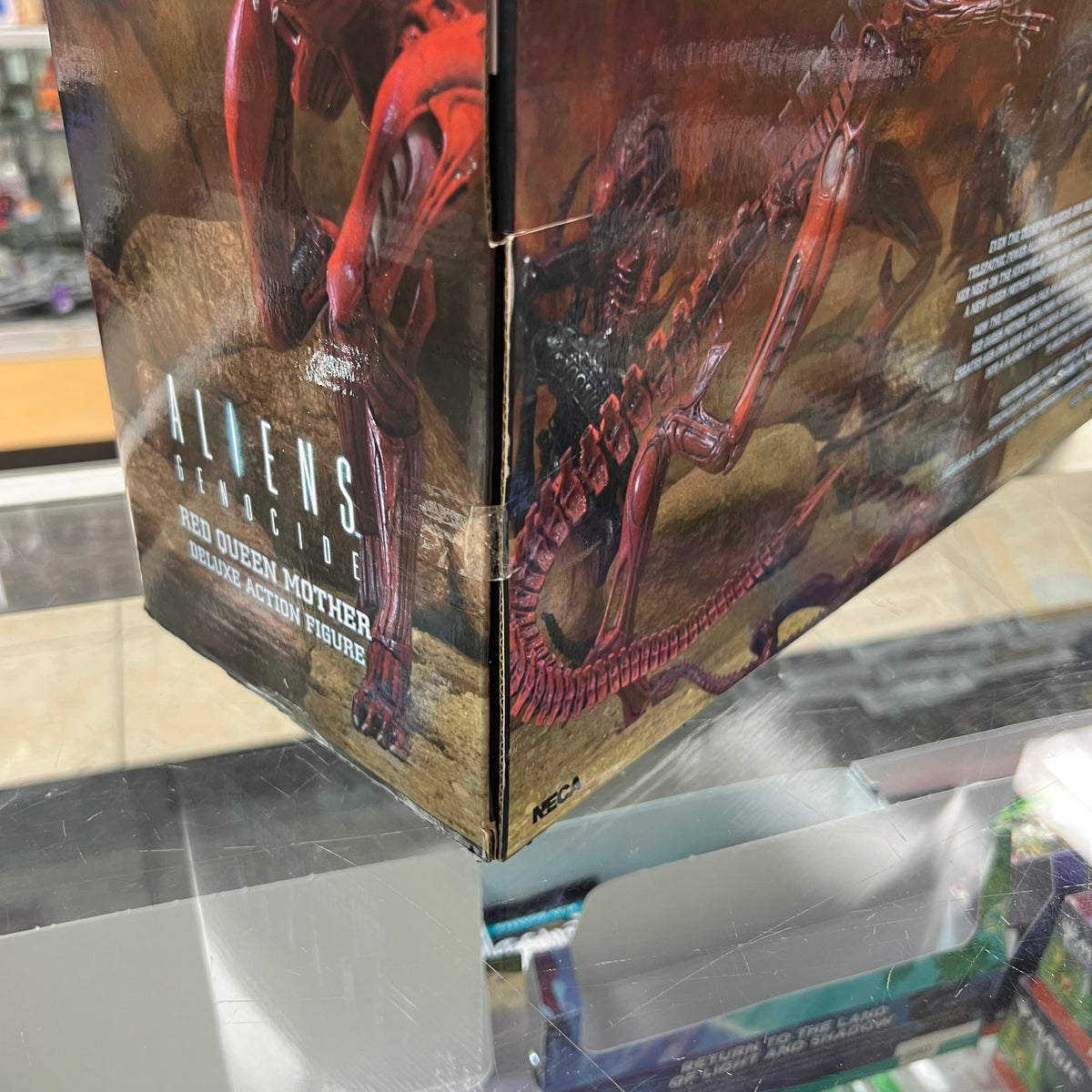 NECA - Aliens Genocide - Red Queen Mother (Ultra Deluxe Action Figure) *SEE PHOTOS*