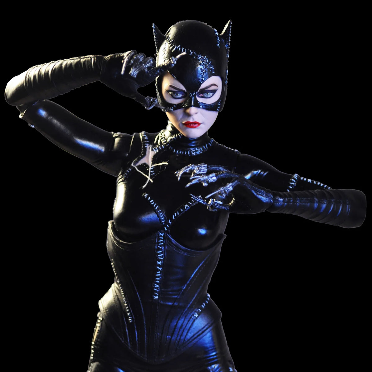 NECA - Batman Returns - 1/4 Scale Action Figure - Catwoman (Michelle Pfeiffer)