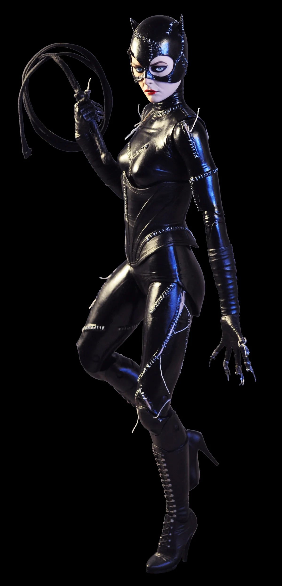 NECA - Batman Returns - 1/4 Scale Action Figure - Catwoman (Michelle Pfeiffer)