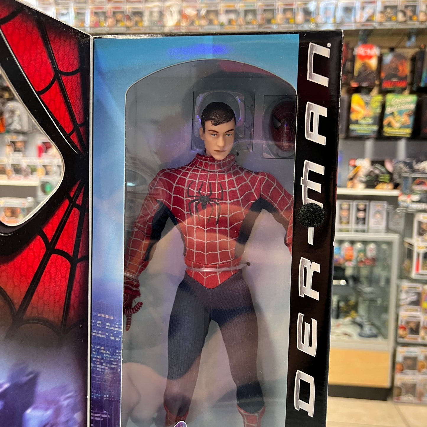 Toybiz 12in - Spider-Man Collector Series with Authentic Fabric Clothing (2001)