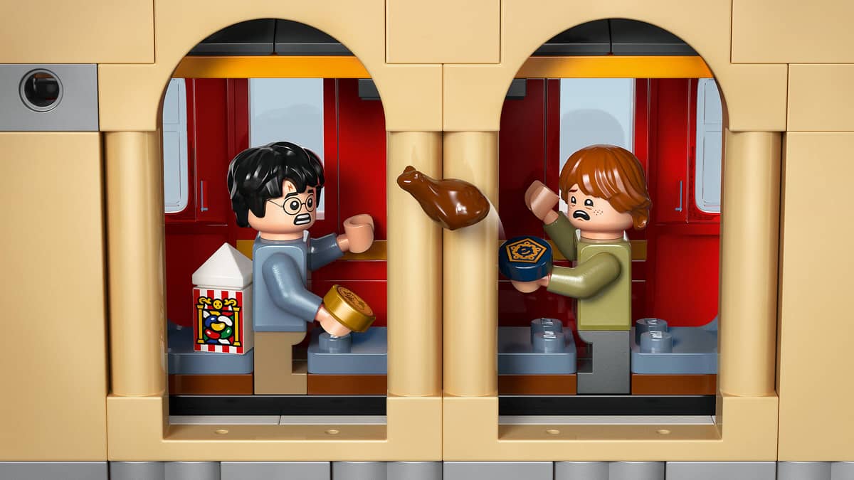 LEGO Harry Potter - Book Nook: Hogwarts™ Express - 76450