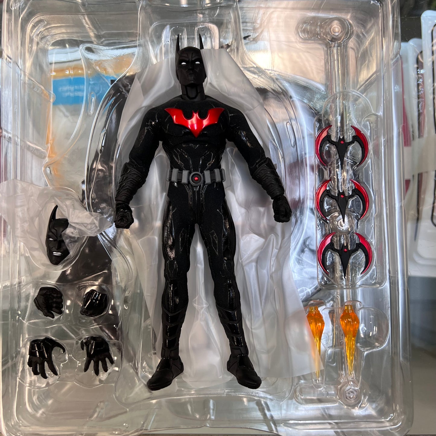 Mezco Toyz One:12 Collective - Batman Beyond - Exclusive (OPEN BOX)