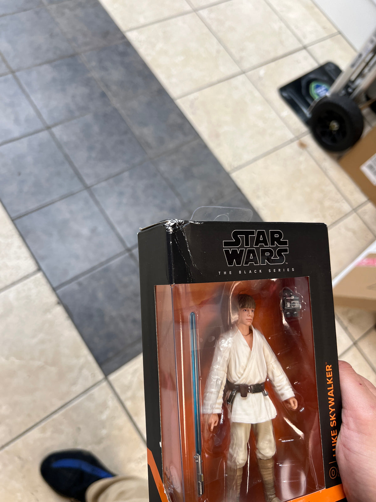 Star Wars: The Black Series - A New Hope - Luke Skywalker - 6" Action Figure 09 (BAD BOX)