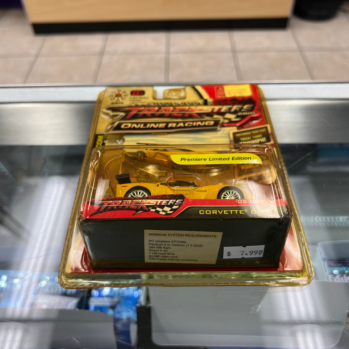 Tracksters Online Racing - 2005 Corvette C6-R (YELLOW) - 2008 *YELLOWING CLAMSHELL* *SEE PHOTOS*