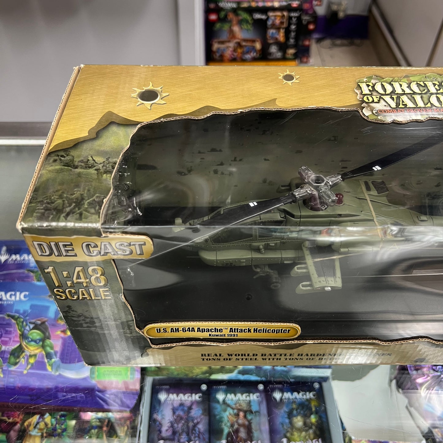 Forces of Valor - U.S. AH-64A Apache Helicopter (Kuwait 1991) - 1:48 Scale