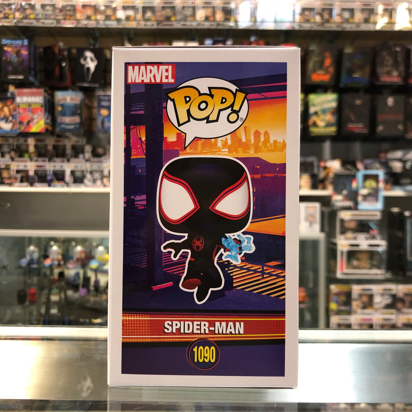 Funko Pop! Marvel Spider-Man Across the Spider-Verse - Spider-Man Marvel Collectors Corp - 1090