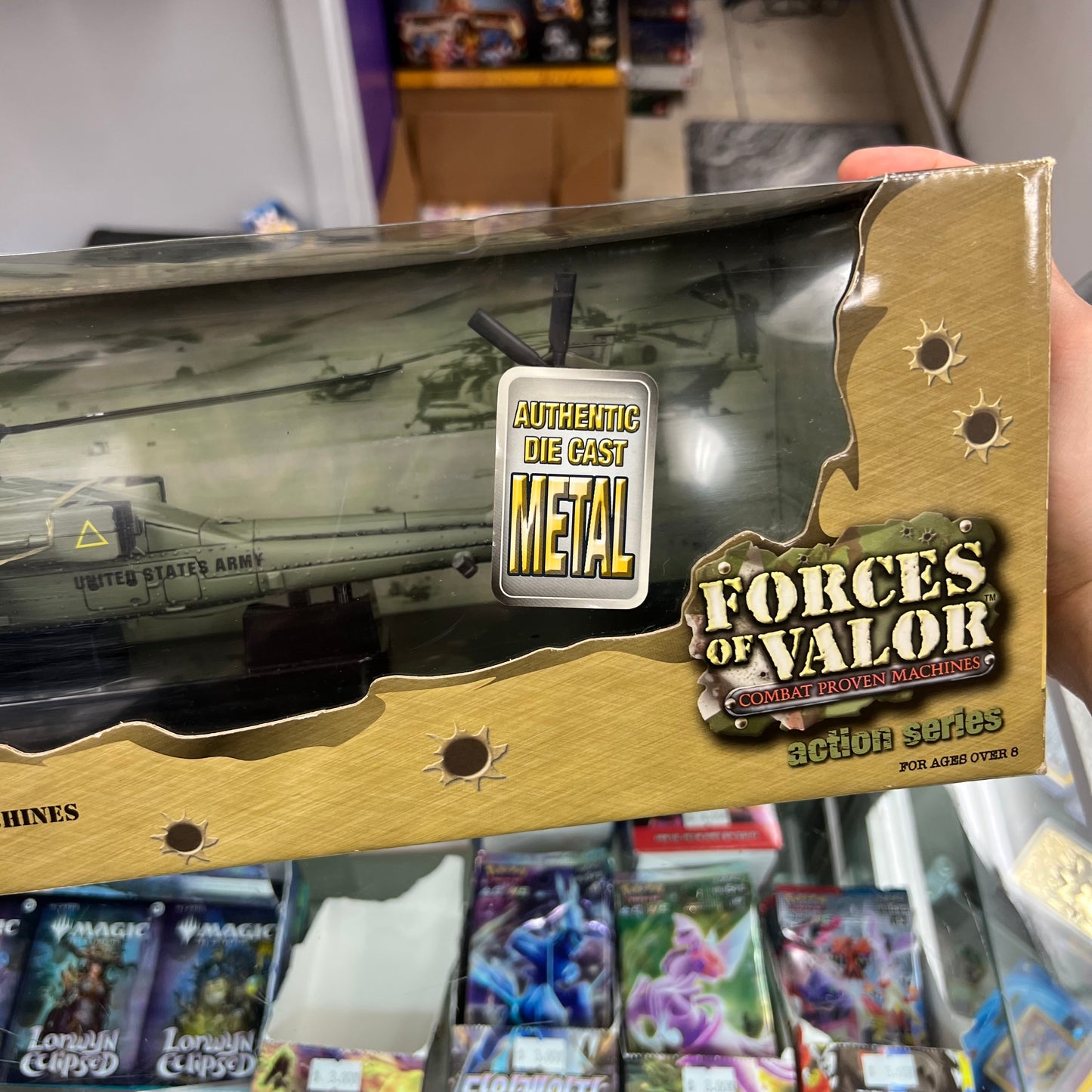 Forces of Valor - U.S. AH-64A Apache Helicopter (Kuwait 1991) - 1:48 Scale
