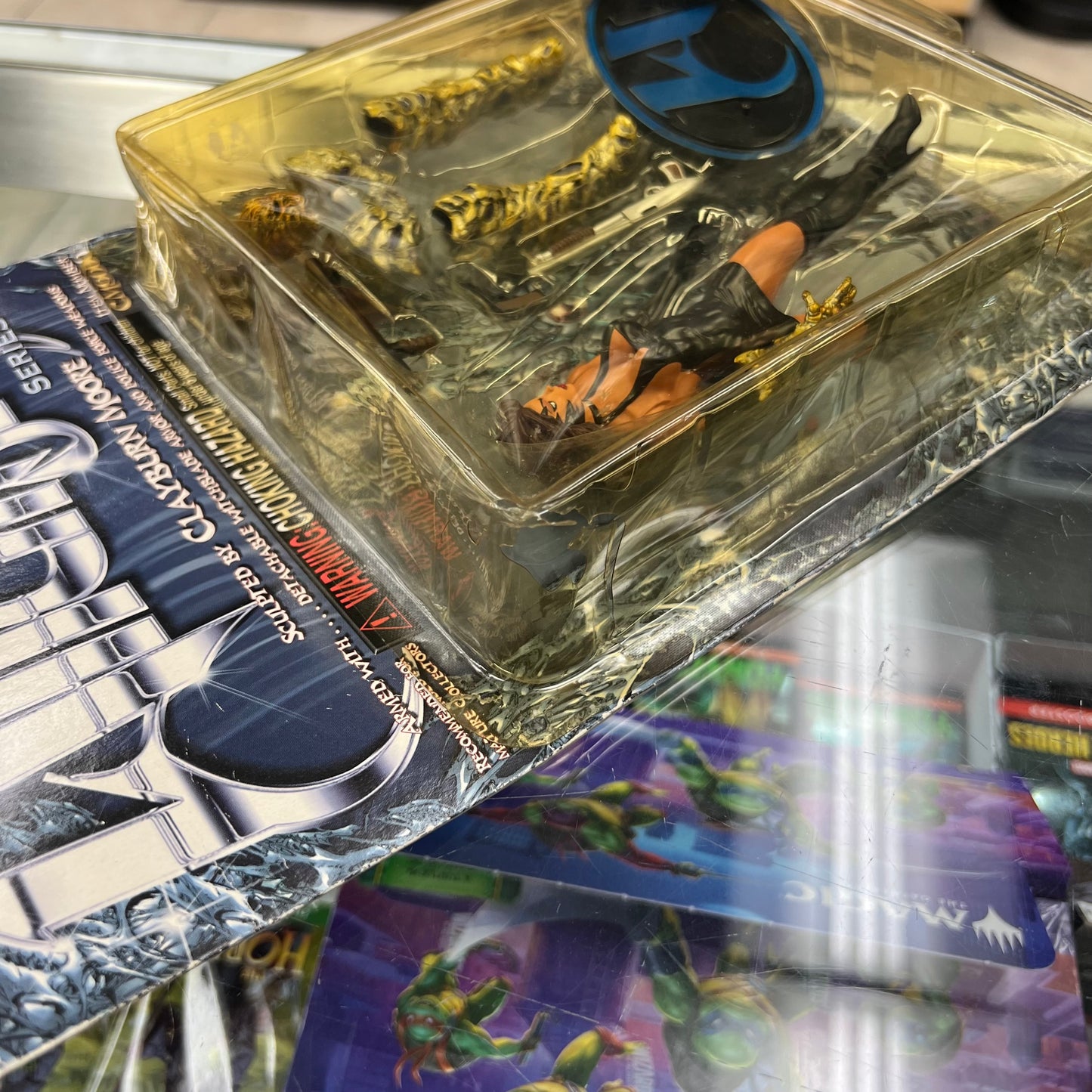 Moore Action Collectibles - Sara Pezzini as Witchblade - Diamond Exclusive 6" Action Figure (Yellowing Bad Box)