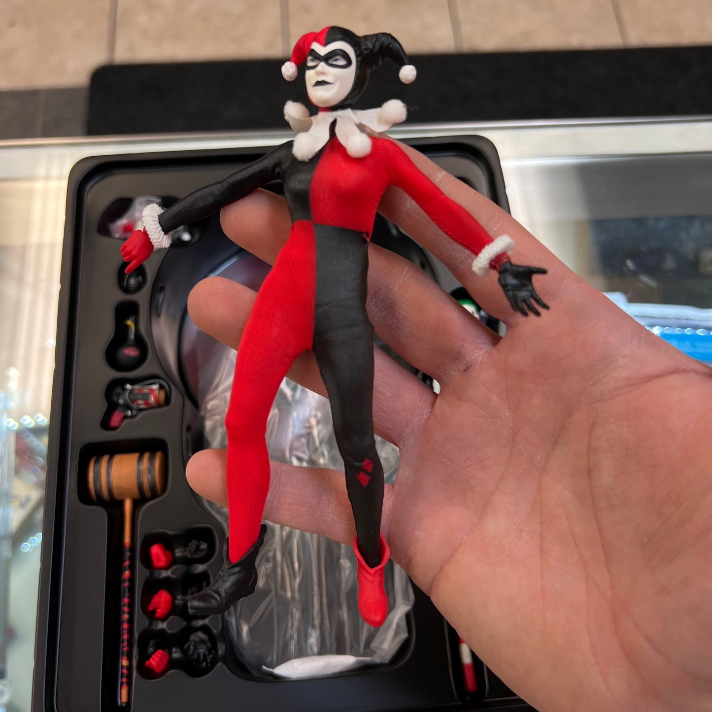 Mezco One:12 Collective - Harley Quinn - Deluxe Edition (OPEN BOX)