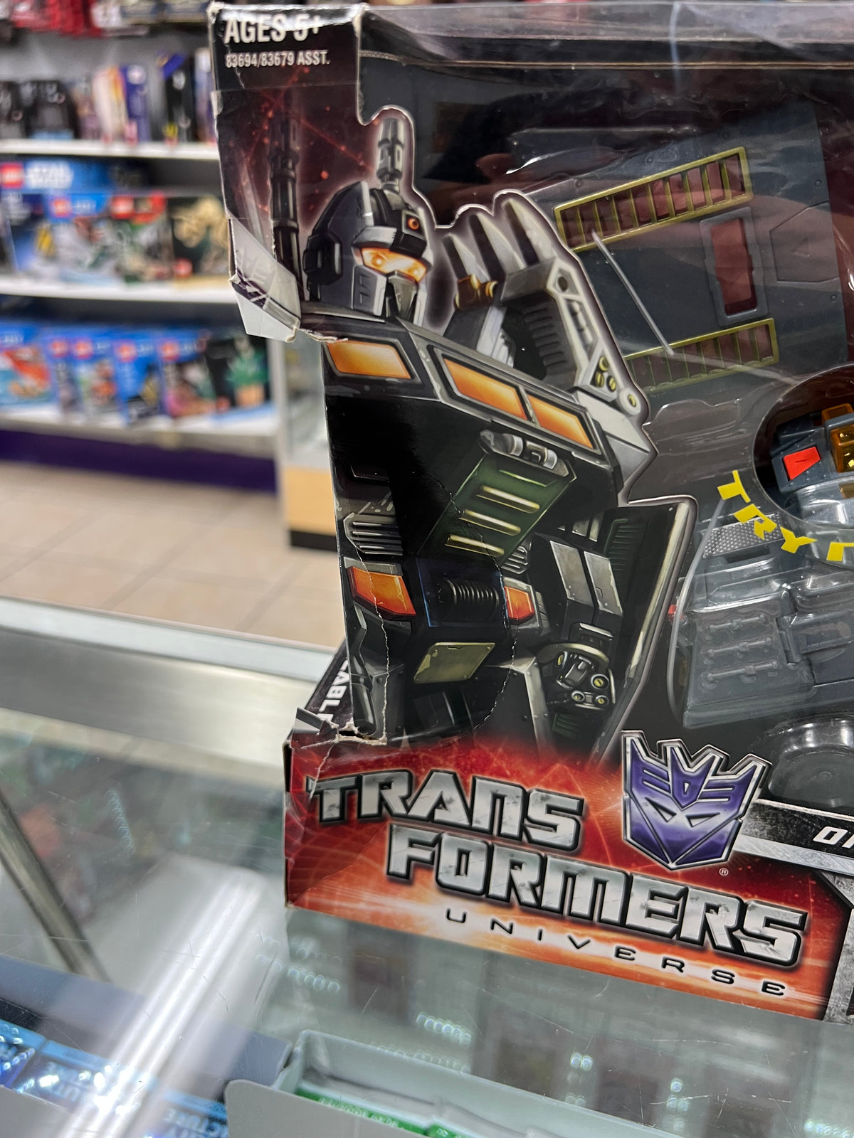 Transformers Universe - Ultra Class - Onslaught (classic series) *BAD BOX* *SEE PHOTOS*
