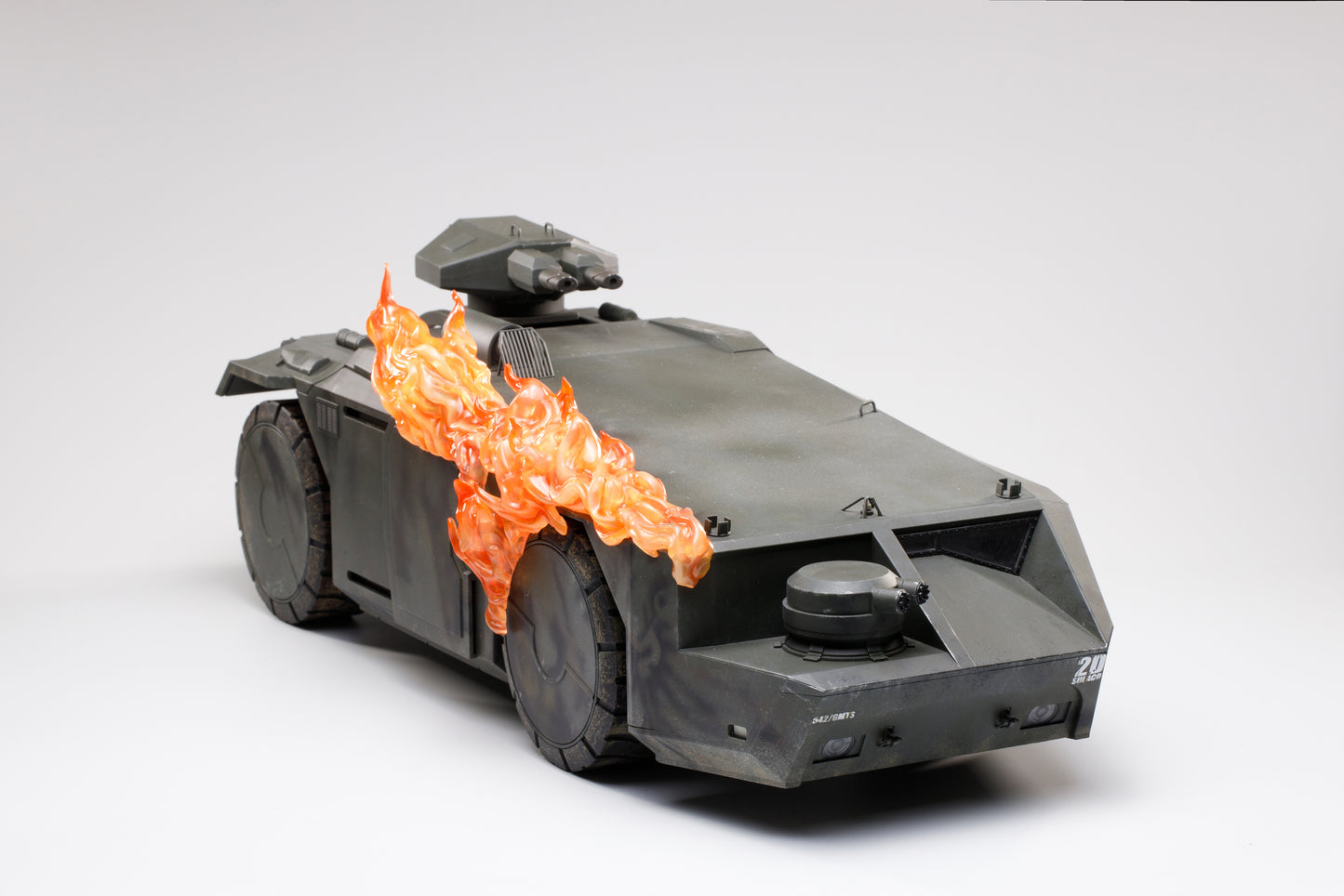 ALIENS - BURNING ARMORED PERSONNEL CARRIER - PX 1/18 SCALE VEHICLE