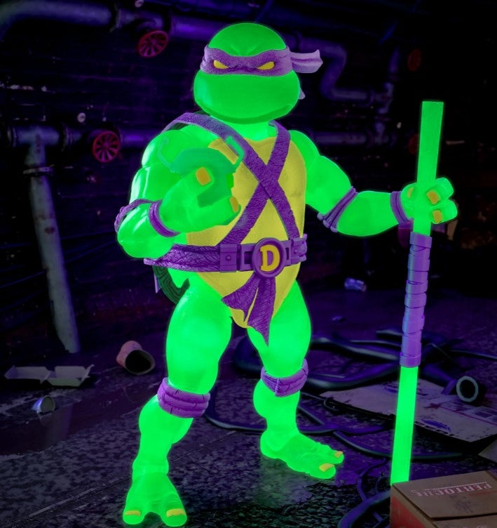 SUPER7 - TMNT ULTIMATES DONATELLO MUTAGEN OOZE GLOW FIGURE