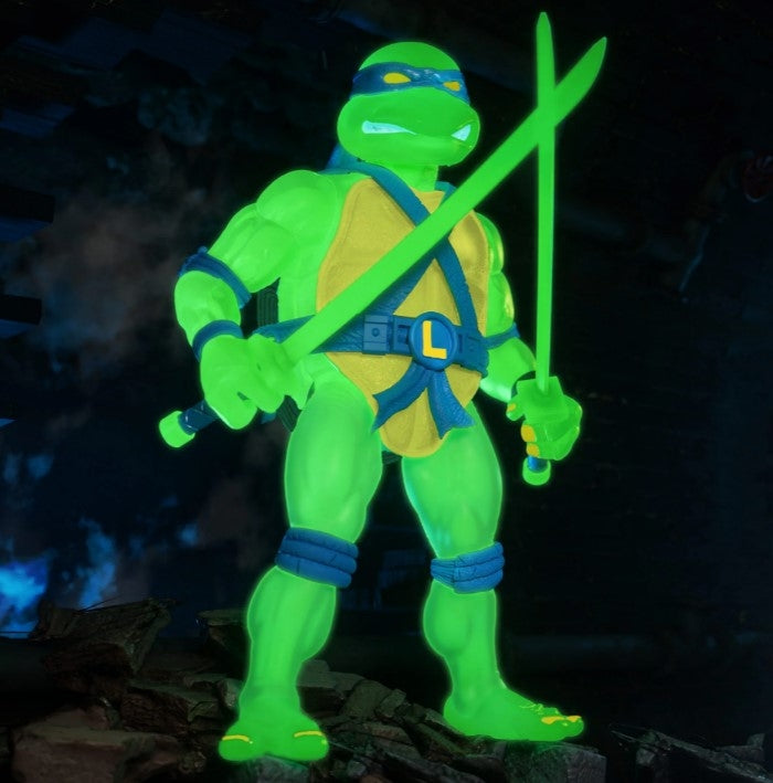 SUPER7 - TMNT ULTIMATES LEONARDO MUTAGEN OOZE GLOW FIGURE