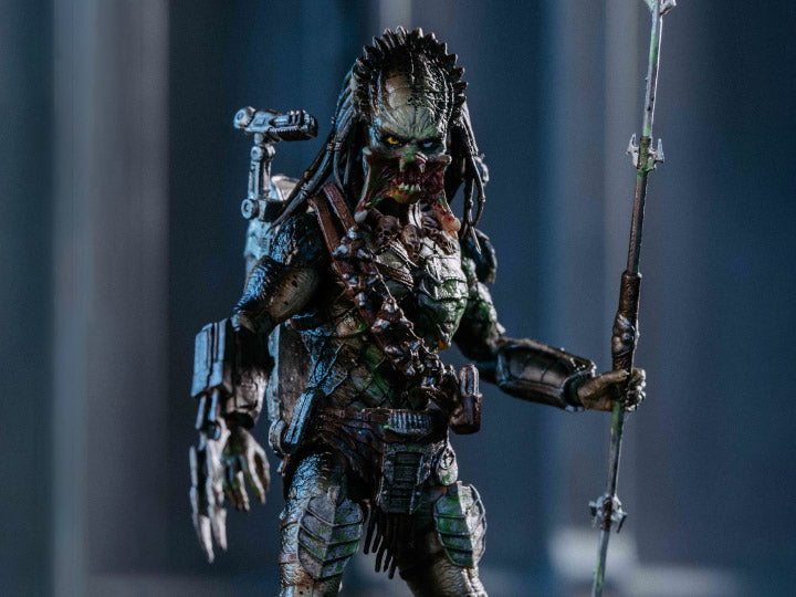 Alien vs. Predator: Requiem Wolf Predator (Battle Damage) 1:18 Scale PX Previews Exclusive Figure