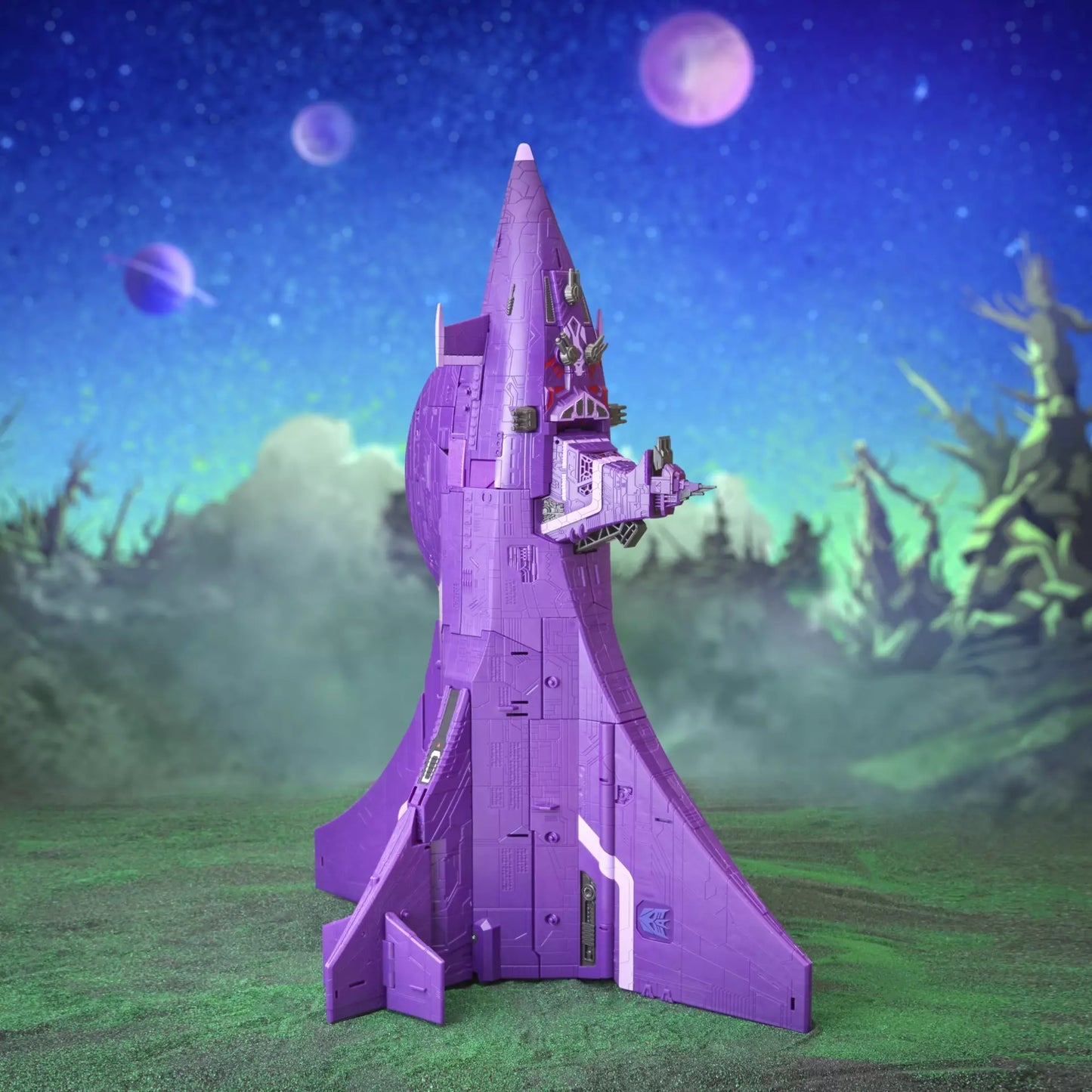 Transformers Legacy Evolution - Titan Class - Decepticon Nemesis Action Figure