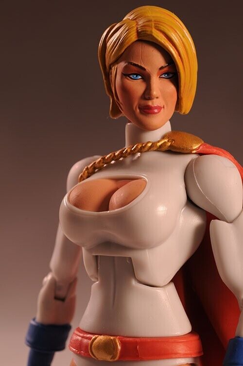 DC Universe - Power Girl - Classics - Wave 10 Figure 4