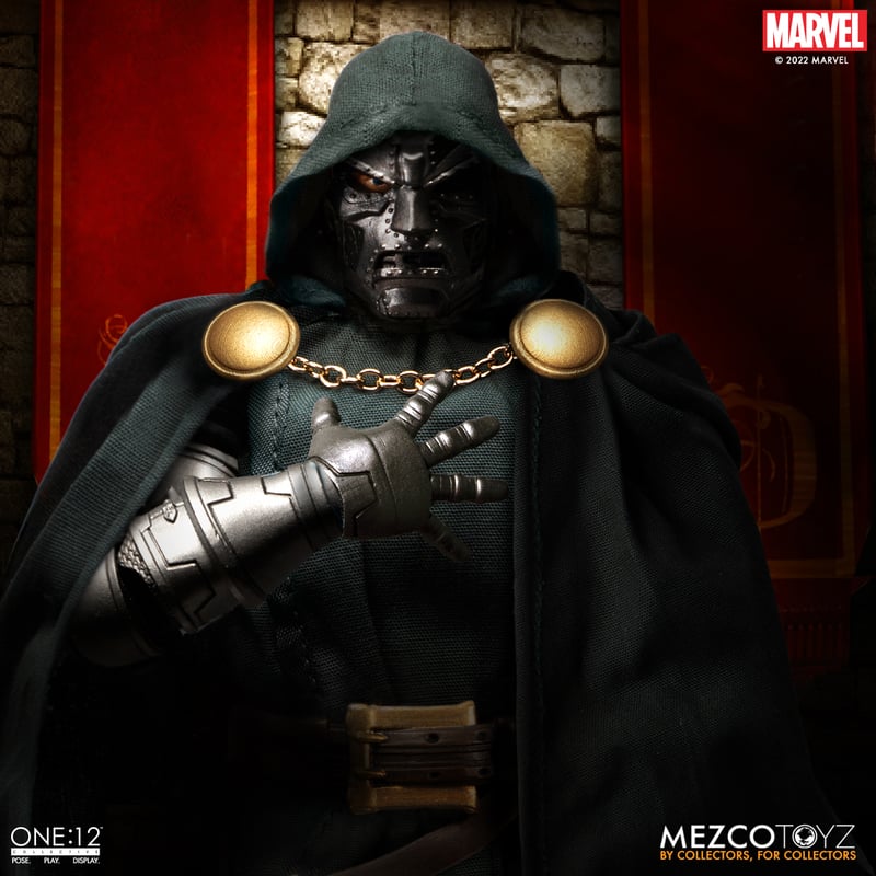 Mezco One:12 Collective - Doctor Doom (OPEN BOX)