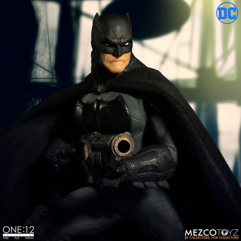 Mezco Toyz One:12 Collective - Batman: Supreme Knight (OPEN BOX)