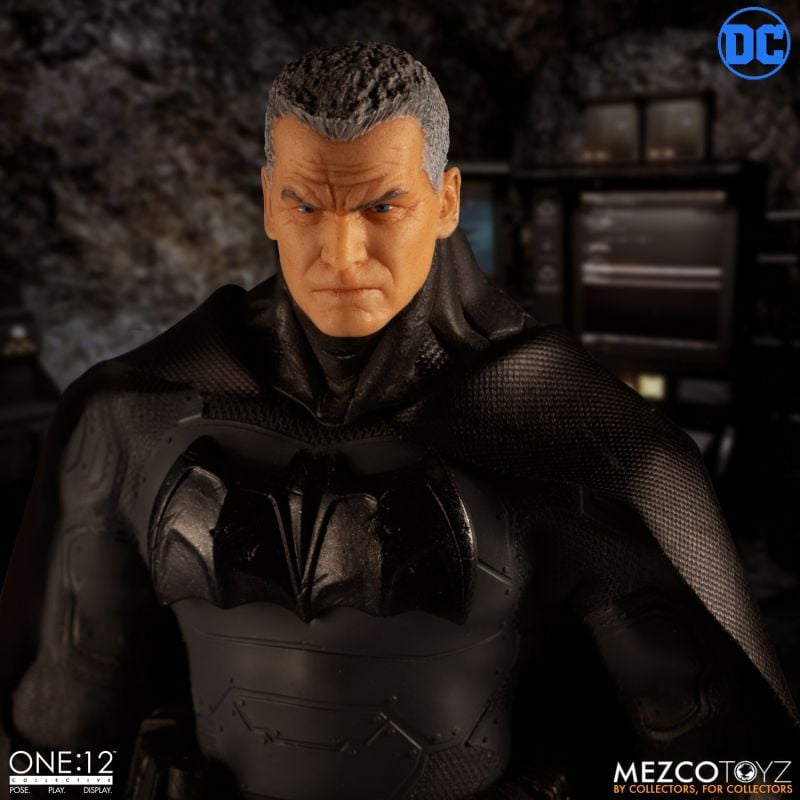 Mezco Toyz One:12 Collective - Batman: Supreme Knight (OPEN BOX)